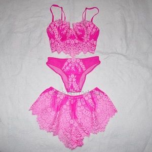 Victoria’s Secret Dream Angels Set: Bra Bustier Panty Shorts 32D/XS/S